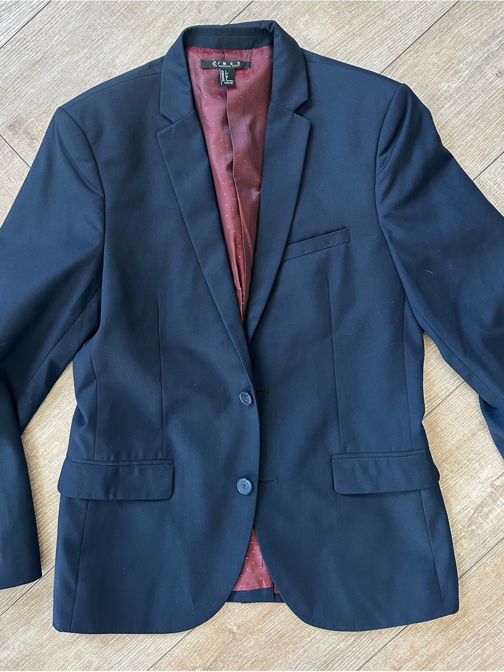 21men Navy Blazer with Burgundy Dot Lining